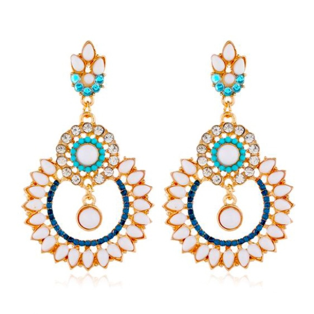 Concise Diamond Earrings